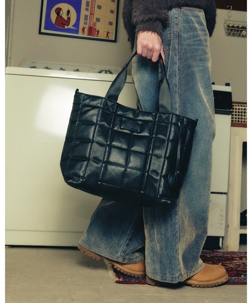 ADAM PATEK(アダムパテック)の「【ADAMPATEK/アダムパテック】 w/r leather quilting medium tote キルティングトートM(トートバッグ・レディース・ブラック・FREE)」の2枚目の写真