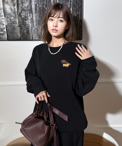 Chandelier(シャンデリア)の「ワンポイント刺繍 ふんわり裏起毛ゆったりスウェットトレーナー(スウェット・レディース・ホワイト系/ブラック/ホワイト系1/ブラック系/杢グレー/ブラック系1/ホワイト系2・L/LL/M)」の8枚目の写真