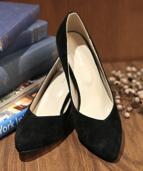 Andemiu（アンデミュウ）の「【BAILA11月号掲載】F/プレーンパンプス 730062（パンプス・レディース・ネイビー/ブラック/ライトグレー/レッド/グレー/ブラウン/ベージュ・SMALL/LARGE/MEDIUM/X-LARGE）」の2枚目の写真