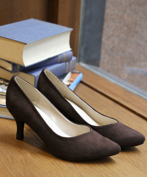 Andemiu（アンデミュウ）の「【BAILA11月号掲載】F/プレーンパンプス 730062（パンプス・レディース・ネイビー/ブラック/ライトグレー/レッド/グレー/ブラウン/ベージュ・SMALL/LARGE/MEDIUM/X-LARGE）」の16枚目の写真