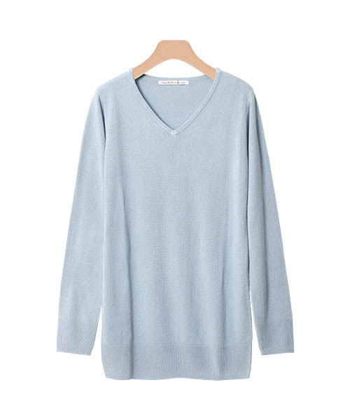 Pierrot（ピエロ）の「お家で洗えるカシミアタッチVネックニットチュニック（ニット/セーター・レディース・グレー/ベージュ/グリーン系その他/ネイビー/パープル/マスタード/オレンジ/アイボリー/ブラック/カーキ/ライトブルー/ピンクベージュ/ブラウン/グリーン/レッド/バーガンディー/インディゴブルー/グリーン系その他2/オレンジ系その他/オフホワイト/グリーン系その他3/レッド系その他/ブルーグリーン/ブラウン系その他/グレー系その他/ブラウン系その他3/ライトピンク/ブラウン系その他2/グレイッシュベージュ/ピンク系その他・L/M）」の6枚目の写真