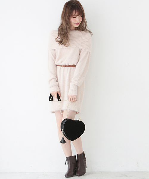 one after another NICE CLAUP(ワンアフターアナザーナイスクラップ)の「オフショルワンピ―ス(ワンピース・レディース・アイボリー/ブラック/サックスブルー/ライトピンク・FREE)」の17枚目の写真