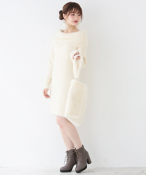 one after another NICE CLAUP(ワンアフターアナザーナイスクラップ)の「オフショルワンピ―ス(ワンピース・レディース・アイボリー/ブラック/サックスブルー/ライトピンク・FREE)」の13枚目の写真