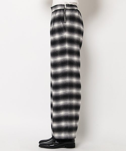 ikka（イッカ）の「シャギーワイドパンツ（その他パンツ・レディース・グレー/その他・LARGE/MEDIUM）」の4枚目の写真