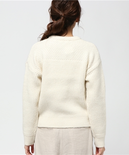 MOUSSY（マウジー）の「CABLE PATCHWORK SWEATER（ニット/セーター・レディース・ブラック/オフホワイト/ライトブルー・FREE）」の6枚目の写真