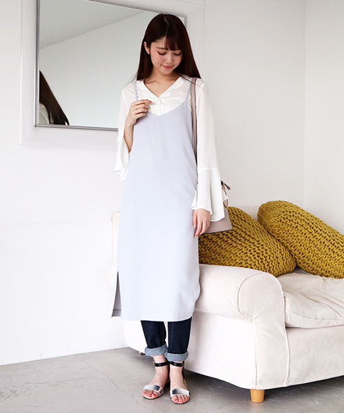 N.（N. Natural Beauty Basic）（エヌエヌナチュラルビューティーベーシック）の「スリットキャミワンピース（ワンピース・レディース・ブラック/グレー・MEDIUM）」の2枚目の写真