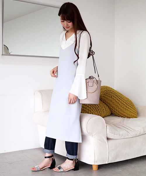 N.（N. Natural Beauty Basic）（エヌエヌナチュラルビューティーベーシック）の「スリットキャミワンピース（ワンピース・レディース・ブラック/グレー・MEDIUM）」の3枚目の写真
