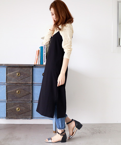 N.（N. Natural Beauty Basic）（エヌエヌナチュラルビューティーベーシック）の「スリットキャミワンピース（ワンピース・レディース・ブラック/グレー・MEDIUM）」の5枚目の写真