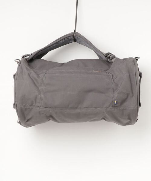 FJALL RAVEN (フェールラーベン)の「Splitpack (FJALLRAVEN/フェールラーベン)(ドラムバッグ・メンズ・グリーン/ネイビー/ブラック/ダークグレー/ダークオリーブ・ONE SIZE)」の3枚目の写真