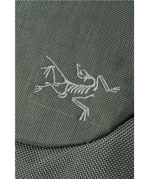 BEAMS BOY(ビームスボーイ)の「ARC'TERYX / "MISTRAL 8"(ショルダーバッグ・レディース・チャコールグレー/ブラック/レッド系その他/ブラウン・ONE SIZE)」の7枚目の写真