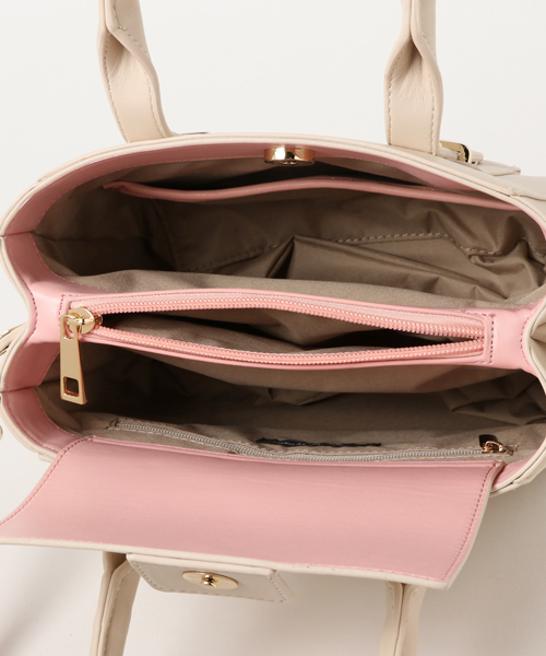 NATURAL BEAUTY BASIC（ナチュラルビューティーベーシック）の「バイカラーミニボックスショルダーバッグ（ショルダーバッグ・レディース・ベージュ/イエロー・ﾌﾘ-）」の9枚目の写真