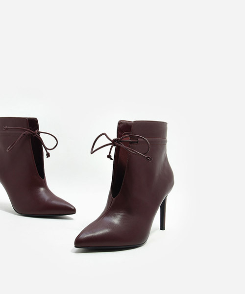 CHARLES & KEITH(チャールズ & キース)の「ポインテッドレースブーツ / POINTED LACED UP BOOTS(ブーツ・レディース・グレー/バーガンディー/ブラック・22.5cm/24.5cm/23cm/23.5cm/25cm)」の19枚目の写真