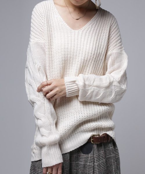 Antiqua アンティカ の 袖ケーブルデザインニット ニット セーター Wear