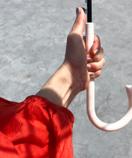 Wpc.（ダブリュピーシー）の「プラスティックアンブレラ（ビニール傘）（長傘・レディース・ネイビー/レッド/オフホワイト/ピンク/グリーン/グリーン系その他/レッド系その他/カラフル・FREE）」の13枚目の写真