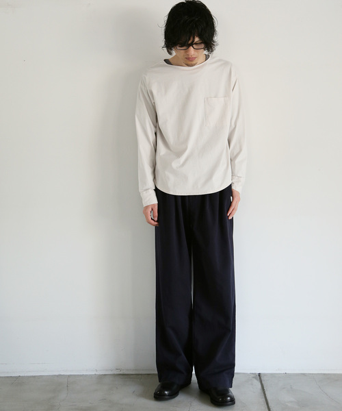 セール コンパクトクールローレル天竺カフス付クルーオフショルダー Tシャツ カットソー Quadro クオドロ のファッション 生まれのブランドで