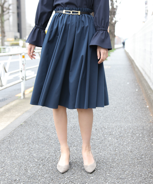 laboratory work(ラボラトリーワーク)の「タックミディ―スカート(スカート・レディース・ベージュ/ネイビー/ピンク/ブルー・MEDIUM)」の3枚目の写真