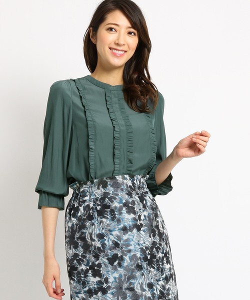 Sunauna(スーナウーナ)の「【洗える】フリルサテンブラウス(シャツ/ブラウス・レディース・モスグリーン/ダークパープル・34/38/40)」の2枚目の写真