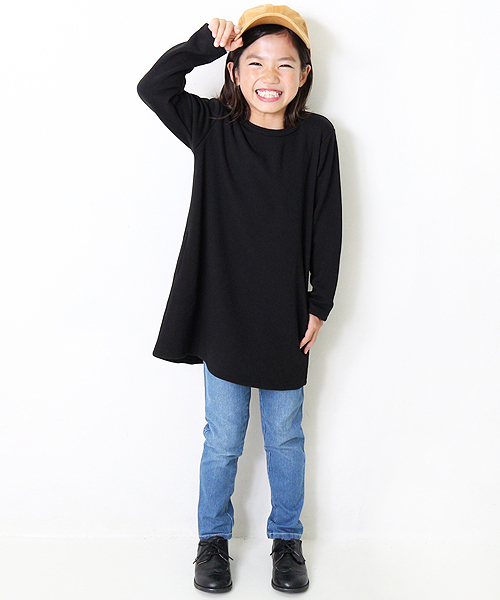 devirock(デビロック)の「まるで着る毛布 裏シャギーAラインワンピース 裏起毛(ワンピース・キッズ・ブラック/ダークグリーン/ネイビー/モカ/ブラック系その他/グレー系その他/ブルー系その他/レッド系その他/ヘザーチャコール/スモークピンク/ワイン/ブラック系その他2/ブルー系その他2・90cm/110cm/100cm/120cm/130cm/140cm/150cm/160cm)」の14枚目の写真