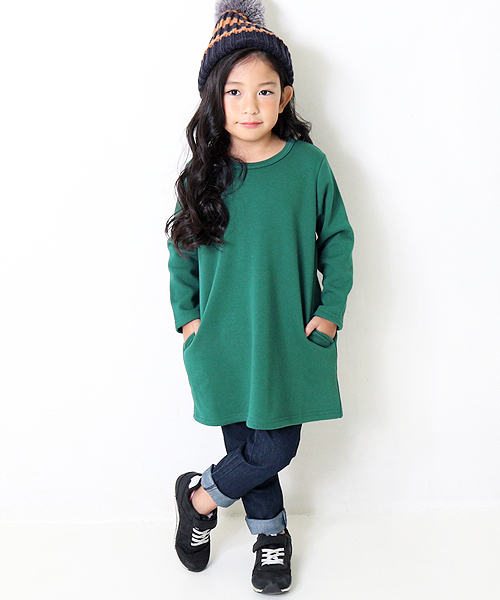 devirock(デビロック)の「まるで着る毛布 裏シャギーAラインワンピース 裏起毛(ワンピース・キッズ・ブラック/ダークグリーン/ネイビー/モカ/ブラック系その他/グレー系その他/ブルー系その他/レッド系その他/ヘザーチャコール/スモークピンク/ワイン/ブラック系その他2/ブルー系その他2・90cm/110cm/100cm/120cm/130cm/140cm/150cm/160cm)」の20枚目の写真