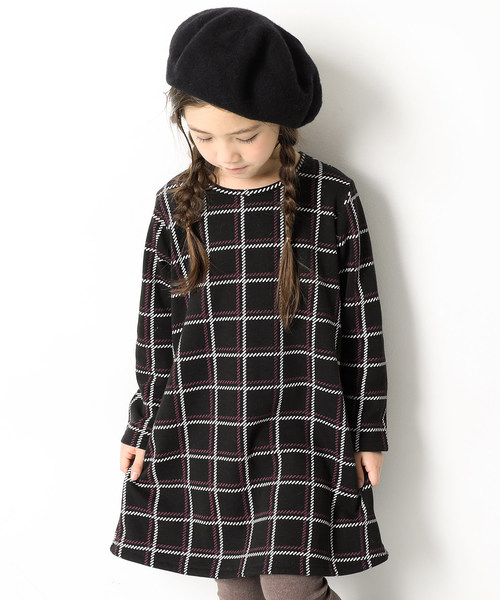 devirock(デビロック)の「まるで着る毛布 裏シャギーAラインワンピース 裏起毛(ワンピース・キッズ・ブラック/ダークグリーン/ネイビー/モカ/ブラック系その他/グレー系その他/ブルー系その他/レッド系その他/ヘザーチャコール/スモークピンク/ワイン/ブラック系その他2/ブルー系その他2・90cm/110cm/100cm/120cm/130cm/140cm/150cm/160cm)」の3枚目の写真