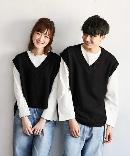 PairPair(ペアペア)の「Vネックニットベスト(ベスト・メンズ・ブラック/ライトベージュ・FREE)」の3枚目の写真