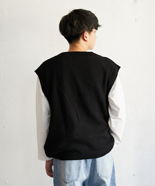 PairPair(ペアペア)の「Vネックニットベスト(ベスト)」 - WEAR