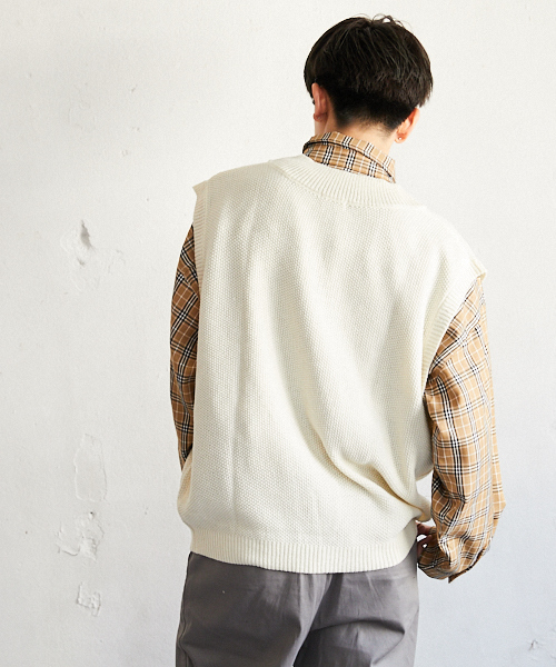 PairPair(ペアペア)の「Vネックニットベスト(ベスト・メンズ・ブラック/ライトベージュ・FREE)」の16枚目の写真