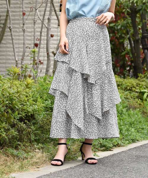 k*（ケイ）の「花柄アシメフリルティアードスカート（スカート）」 - WEAR