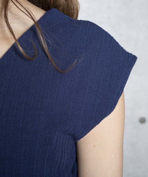 LUGG NAGG（ラグナグ）の「【Jewelobe/ ジュエローブ】 ボリュームタックカットトップス（ワンピース・レディース・ブルー系その他/ブラック系その他/オレンジ/ネイビー/ホワイト/ブラック・FREE）」の10枚目の写真