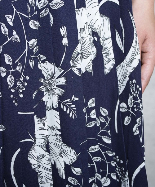 LUGG NAGG（ラグナグ）の「【Jewelobe/ ジュエローブ】 ボリュームタックカットトップス（ワンピース・レディース・ブルー系その他/ブラック系その他/オレンジ/ネイビー/ホワイト/ブラック・FREE）」の9枚目の写真