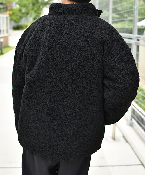 kutir（クティール）の「リバーシブルボアジャケット（ブルゾン・メンズ・チャコールグレー/ブラック/ベージュ・SMALL/MEDIUM/LARGE/X-LARGE）」の4枚目の写真