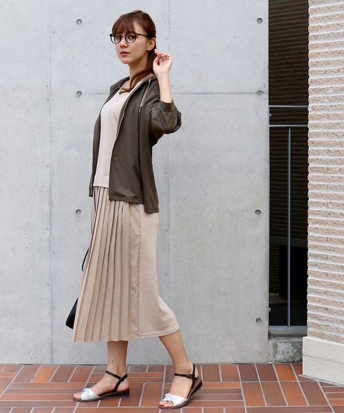 MARLENE JOBERT（マルレーヌ　ジョベル）の「６分袖パーカー（パーカー・レディース・カーキ/オフホワイト/ネイビー・M）」の22枚目の写真