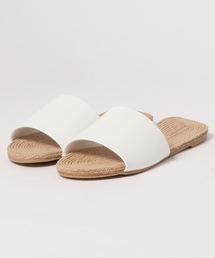 フラットサンダル