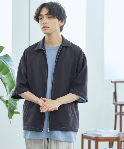 MONO-MART(モノマート)の「TRストレッチ ステッチ ジップアップシャツ(1/2 sleeve)(シャツ/ブラウス・メンズ・ライトグレー/ブラック/ネイビー/ベージュ系その他/グリーン系その他・FREE)」の1枚目の写真