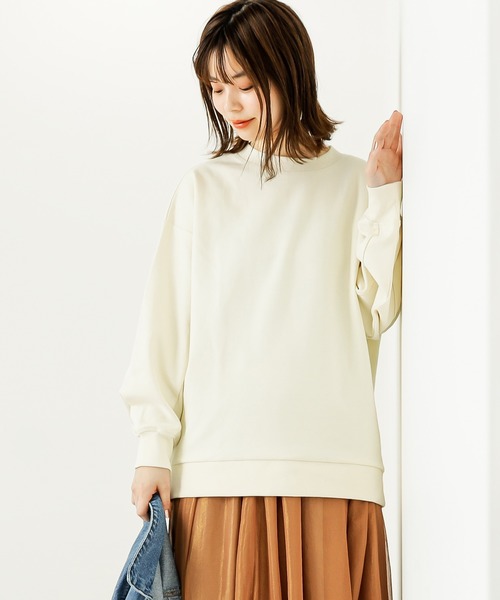 natural couture(ナチュラルクチュール)の「バックジップぽわん袖プルオーバー(スウェット・レディース・ベージュ/アイボリー/ミント/スミクロ・FREE)」の1枚目の写真