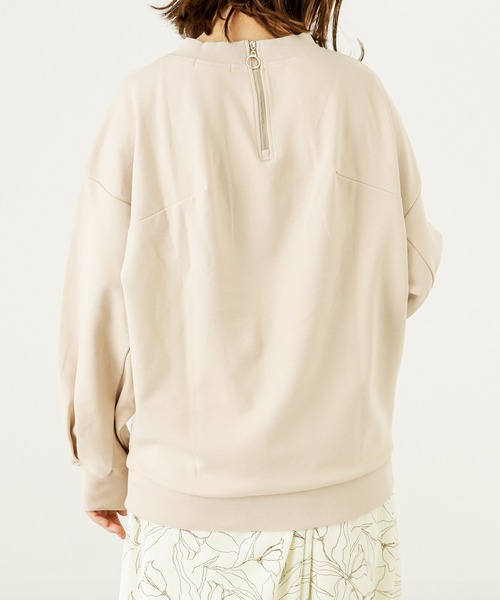 natural couture(ナチュラルクチュール)の「バックジップぽわん袖プルオーバー(スウェット・レディース・ベージュ/アイボリー/ミント/スミクロ・FREE)」の9枚目の写真