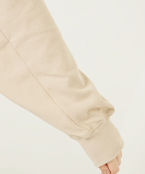 natural couture(ナチュラルクチュール)の「バックジップぽわん袖プルオーバー(スウェット・レディース・ベージュ/アイボリー/ミント/スミクロ・FREE)」の7枚目の写真