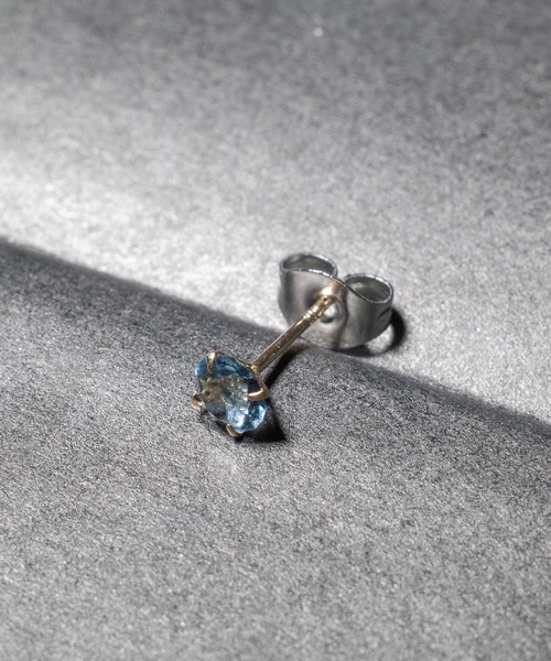 Pledge(プレッジ)の「『Pledge(プレッジ)』K10 Swarovski Crystals ピアス(ピアス(片耳用)・レディース・ホワイト/ブラック/ブラック系その他/ブルー・FREE)」の4枚目の写真