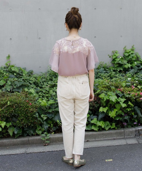 flower（フラワー）の「シースルーフラワートップ（シャツ/ブラウス・レディース・ピンク/ネイビー・FREE）」の4枚目の写真