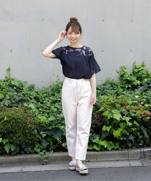 flower（フラワー）の「シースルーフラワートップ（シャツ/ブラウス・レディース・ピンク/ネイビー・FREE）」の12枚目の写真