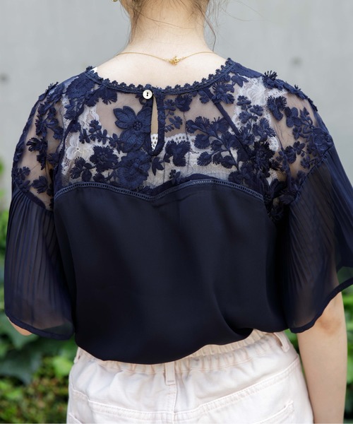 flower（フラワー）の「シースルーフラワートップ（シャツ/ブラウス・レディース・ピンク/ネイビー・FREE）」の18枚目の写真