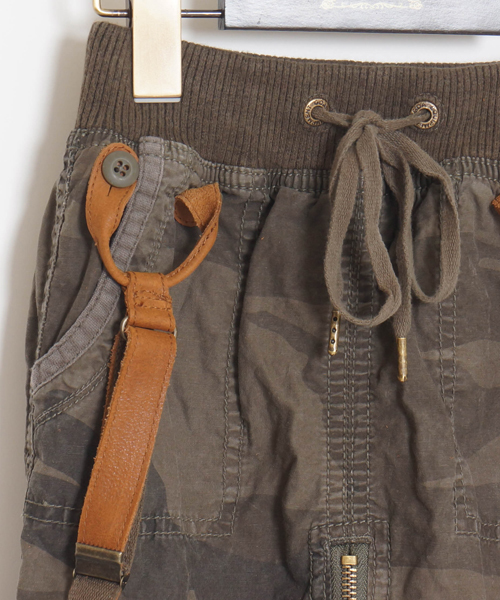 goa（ゴア）の「【goa kids】サスペンダー付カーゴロングスカート（スカート・キッズ・モカ/カーキ/カモフラージュ・110/100）」の8枚目の写真