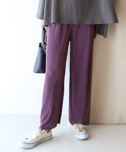 プリーツプリーツ 3月 マンスリー パンツ STEEL BLUE 3サイズ アイテムのご紹介「MONTHLY COLORS：MARCH」 – isseymiyake.com