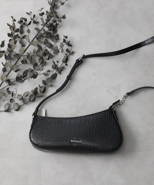 クロコ型押しアシンメトリーショルダー ショルダーバッグ Emoda エモダ のファッション バッグ Emoda エモダ