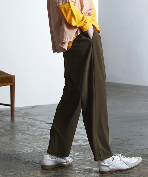 ENDER PRODUCTS(エンダープロダクツ)の「ブライトポプリン タックワイドテーパードシェフパンツ【ENDER PRODUCTS/エンダープロダクツ】◆セットアップ対応◆(その他パンツ・メンズ・グレイッシュベージュ/ベージュ/ブラウン/ベージュ系その他/ライラック/ブラック・M/L)」の17枚目の写真