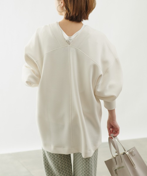 COLONY 2139（コロニートゥーワンスリーナイン）の「エアリーダンボールVネック長袖プルオーバー（スウェット・レディース・ベージュ/ブラック/ミント/オフホワイト・MEDIUM）」の11枚目の写真