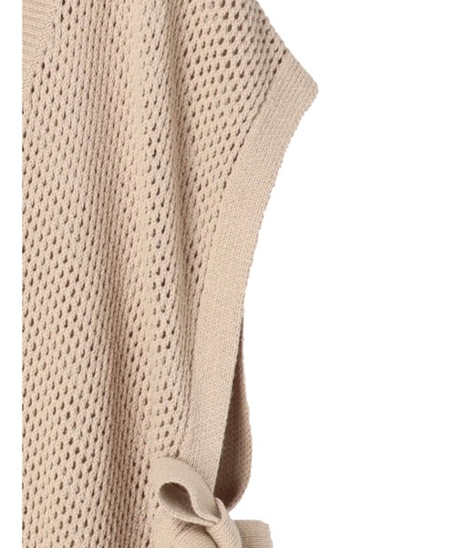 Editt by YECCA VECCA（エディットバイイェッカヴェッカ）の「メッシュ編ミニットベスト　＊（ニット/セーター・レディース・ライトグレー/ブラック/ベージュ・FREE）」の12枚目の写真