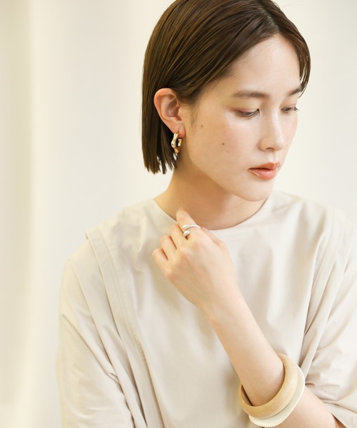 select MOCA（セレクトモカ）の「スクエアメルトピアス（ピアス（両耳用）・レディース・シルバー/ゴールド・FREE）」の4枚目の写真