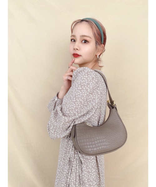 jumelle（ジュメロ）の「ムーンショルダーバッグ（ショルダーバッグ・レディース・ベージュ/ブラック/グレー・FREE）」の17枚目の写真