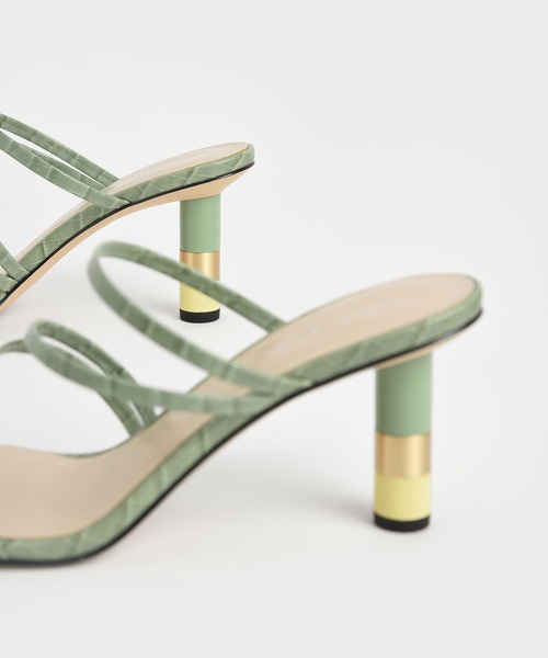CHARLES & KEITH(チャールズ & キース)の「クロックエフェクト シリンドリカルヒールミュール / Croc-Effect Cylindrical Heel Mules(サンダル・レディース・その他1/その他4/ホワイト系その他3/ブラック系その他4・22.5cm/23cm/23.5cm/24.5cm/25cm/25.5cm)」の8枚目の写真